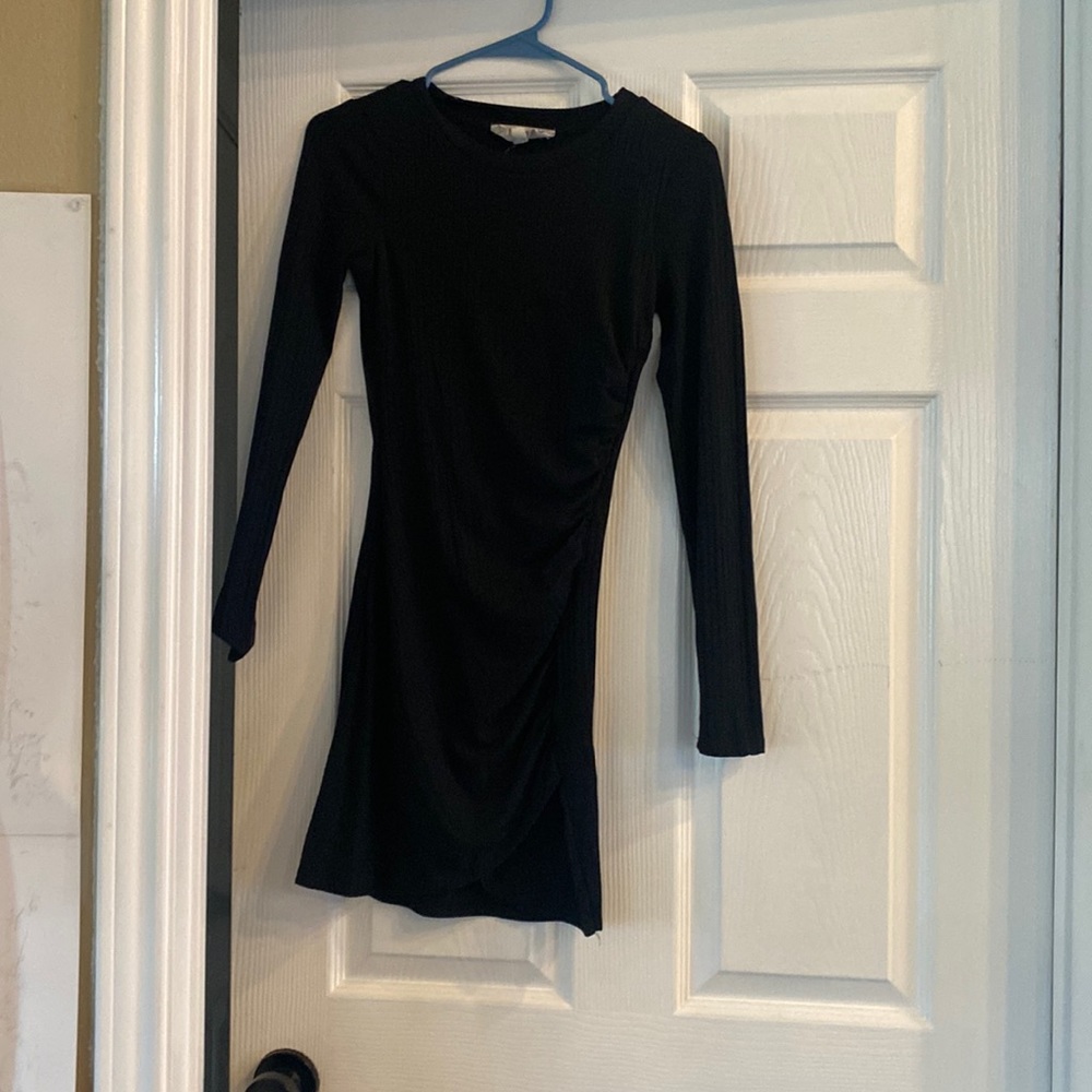 black ribbed long sleeve dress